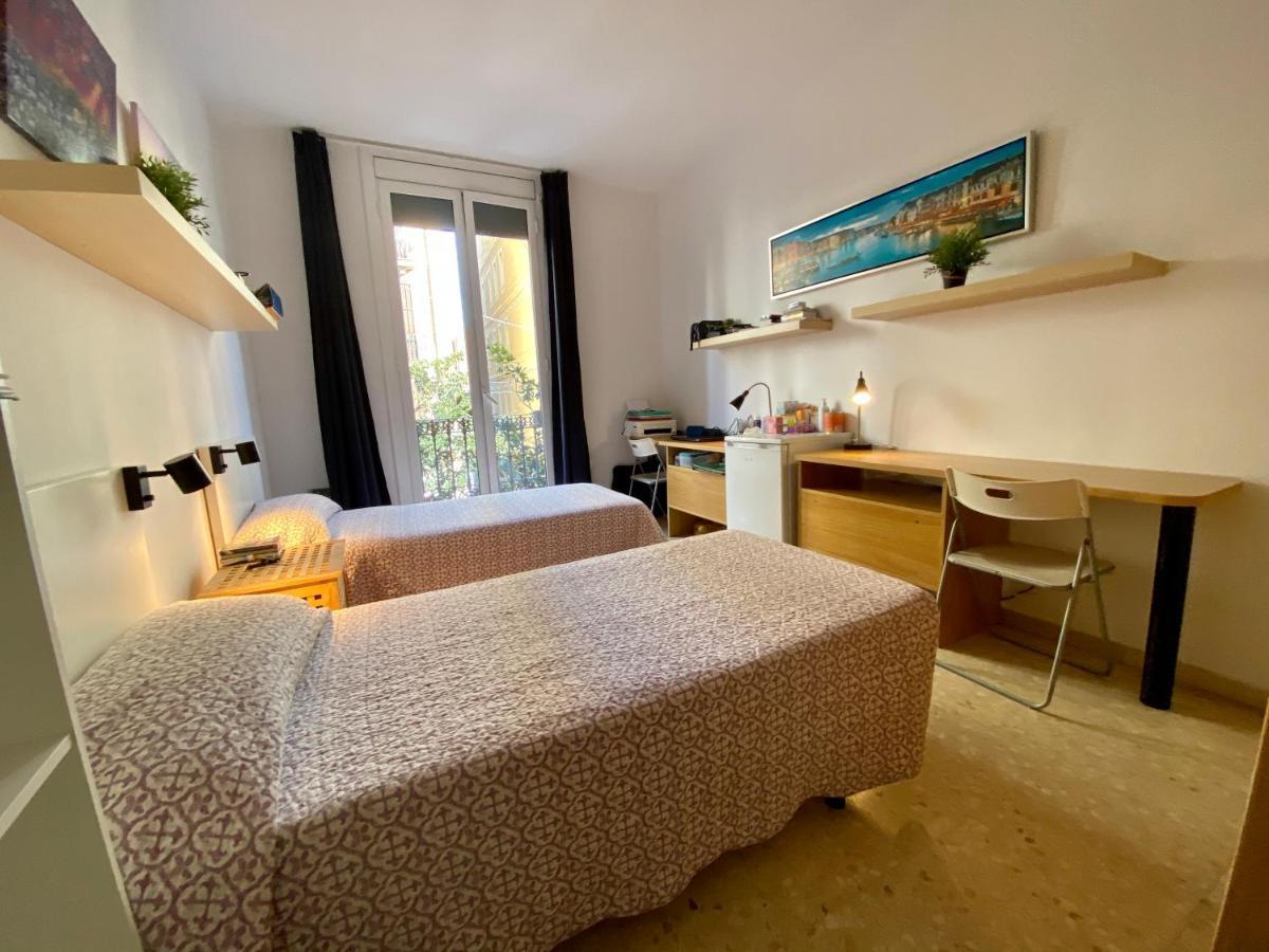 Barcelona Housing Recommend For Students Барселона Екстер'єр фото