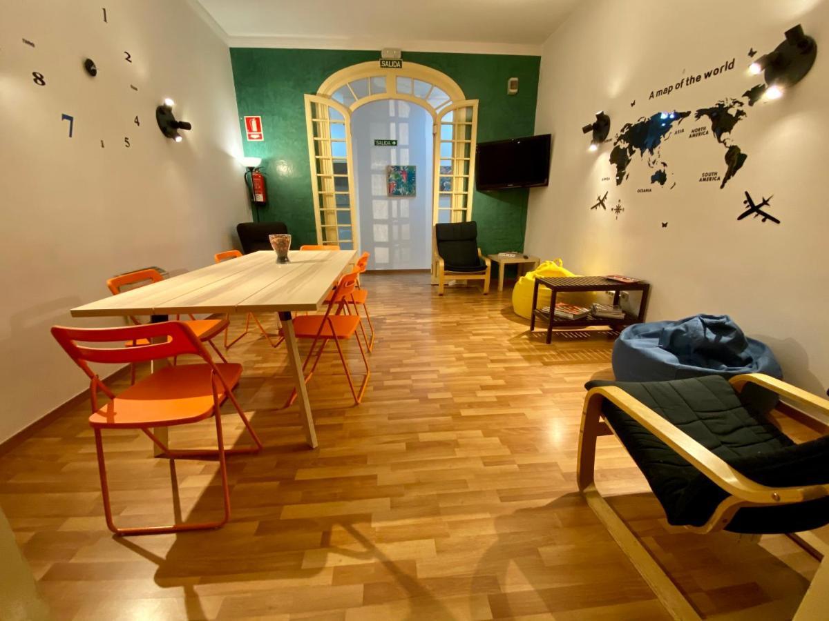 Barcelona Housing Recommend For Students Барселона Екстер'єр фото