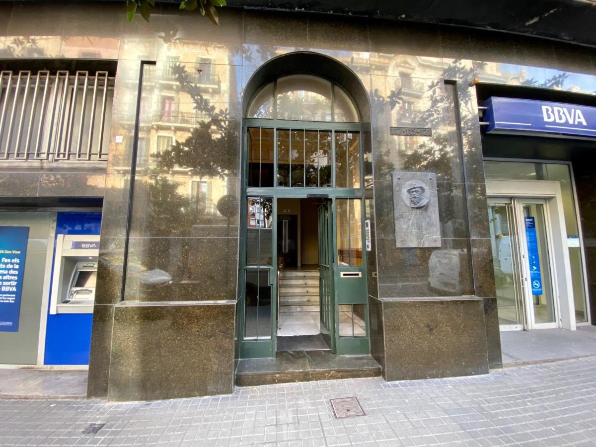 Barcelona Housing Recommend For Students Барселона Екстер'єр фото