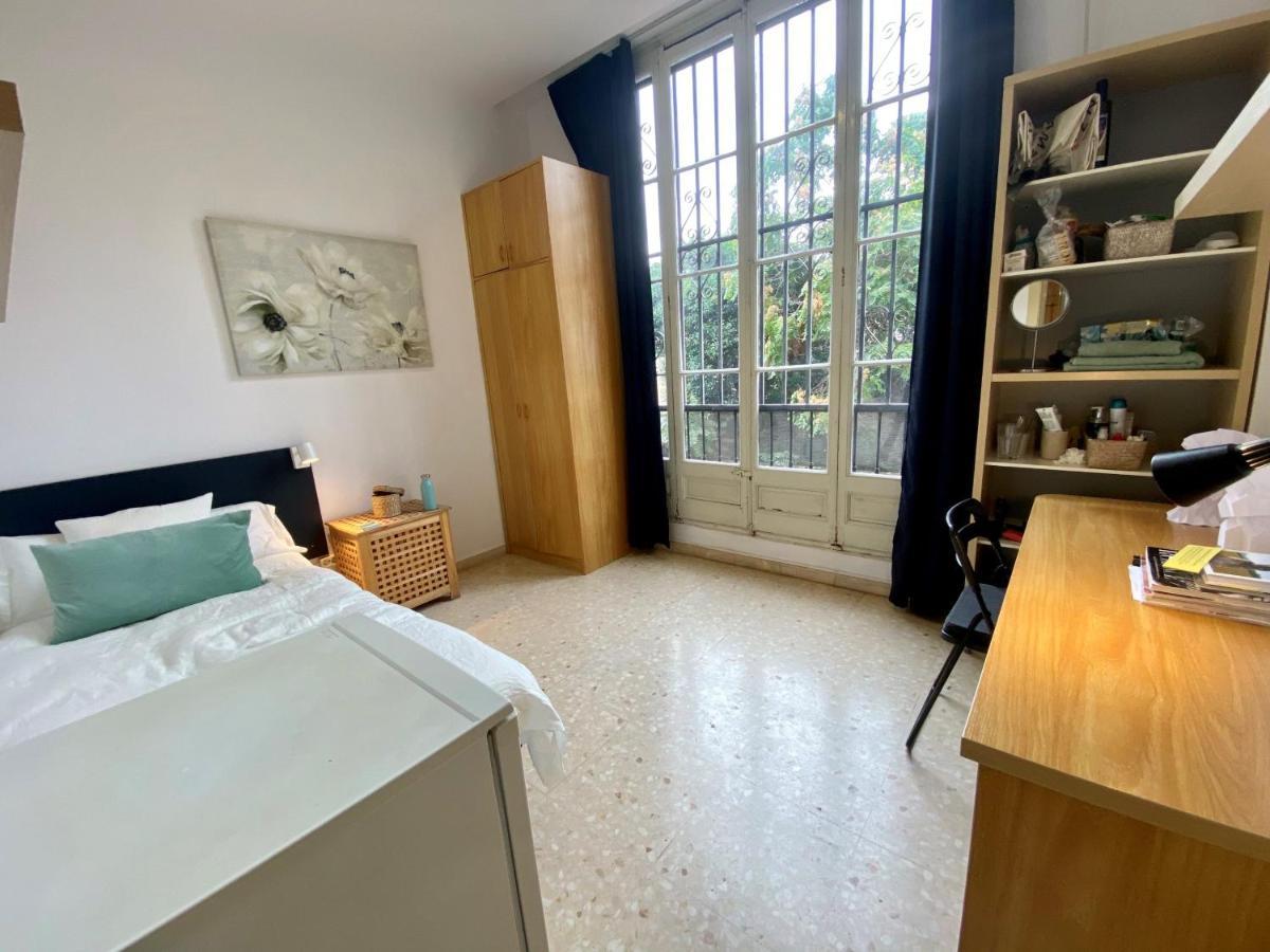 Barcelona Housing Recommend For Students Барселона Екстер'єр фото